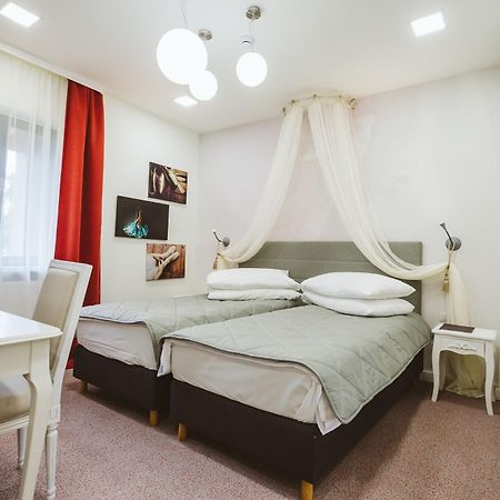 Lol Et Lola Hotel Kolozsvár Kültér fotó