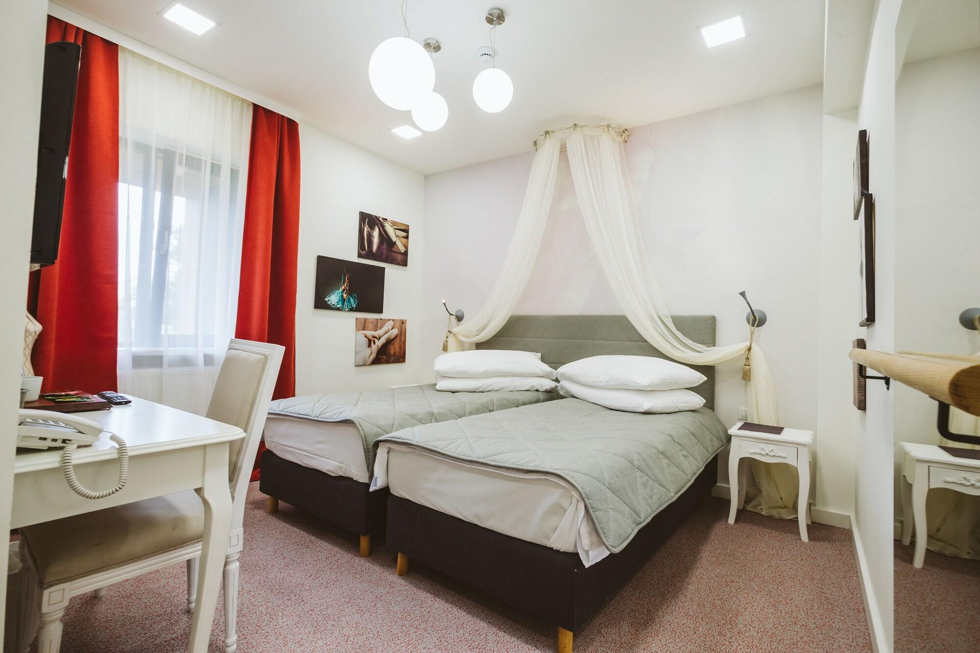 Lol Et Lola Hotel Kolozsvár Kültér fotó