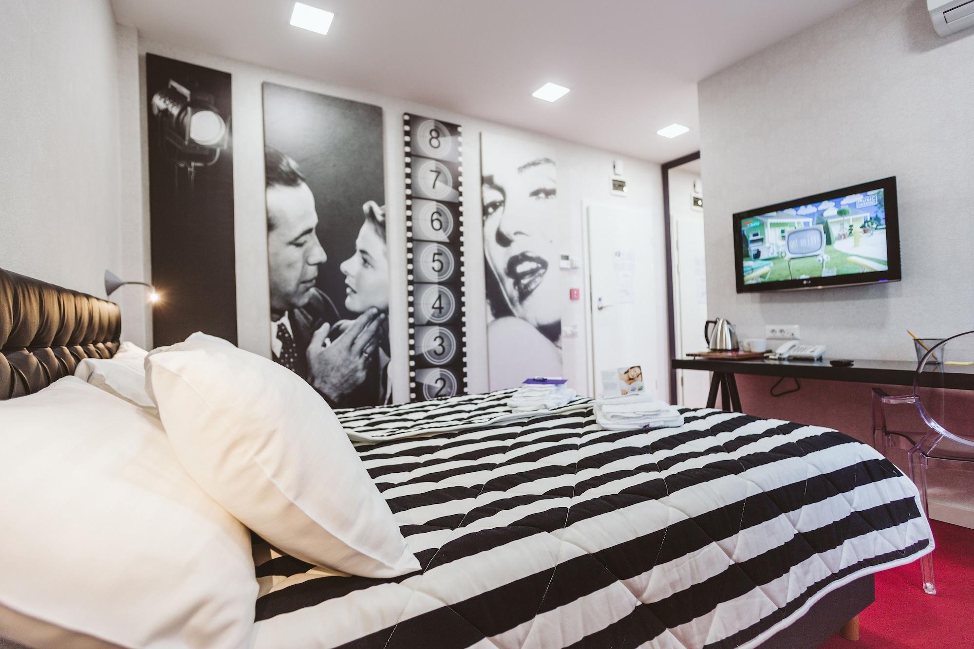 Lol Et Lola Hotel Kolozsvár Kültér fotó