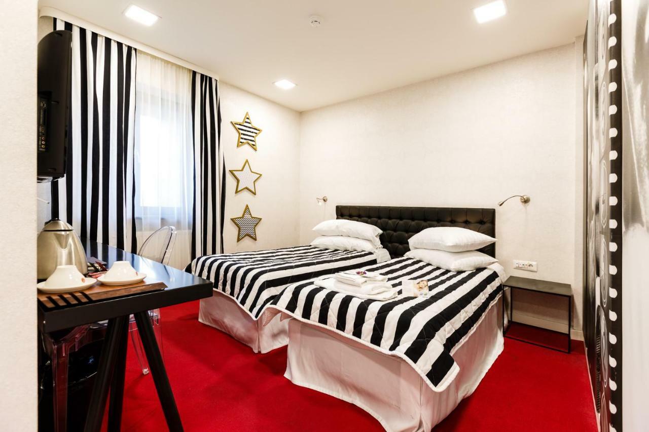 Lol Et Lola Hotel Kolozsvár Kültér fotó