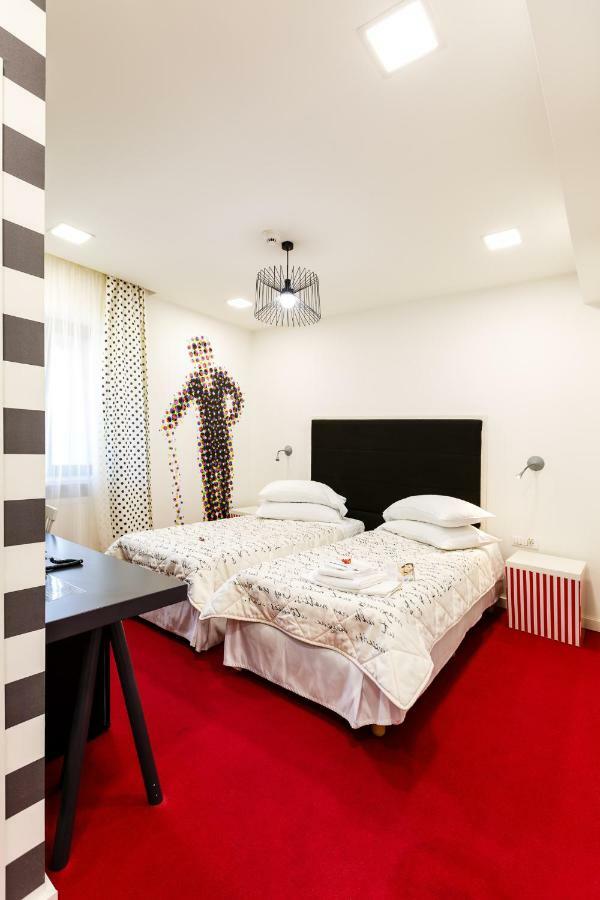 Lol Et Lola Hotel Kolozsvár Kültér fotó
